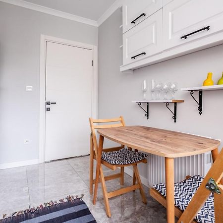 Vibrant Flat With Balcony In Maltepe Apartment Истанбул Екстериор снимка